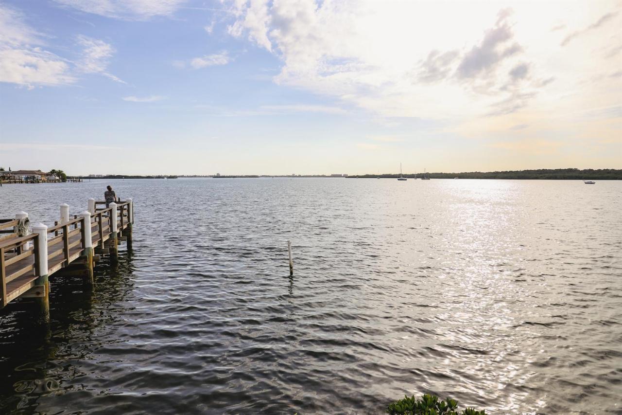 Dolphin Bay In Boca Ciega Resort - 2Br, Pool, Bay View セント・ピーターズバーグ エクステリア 写真