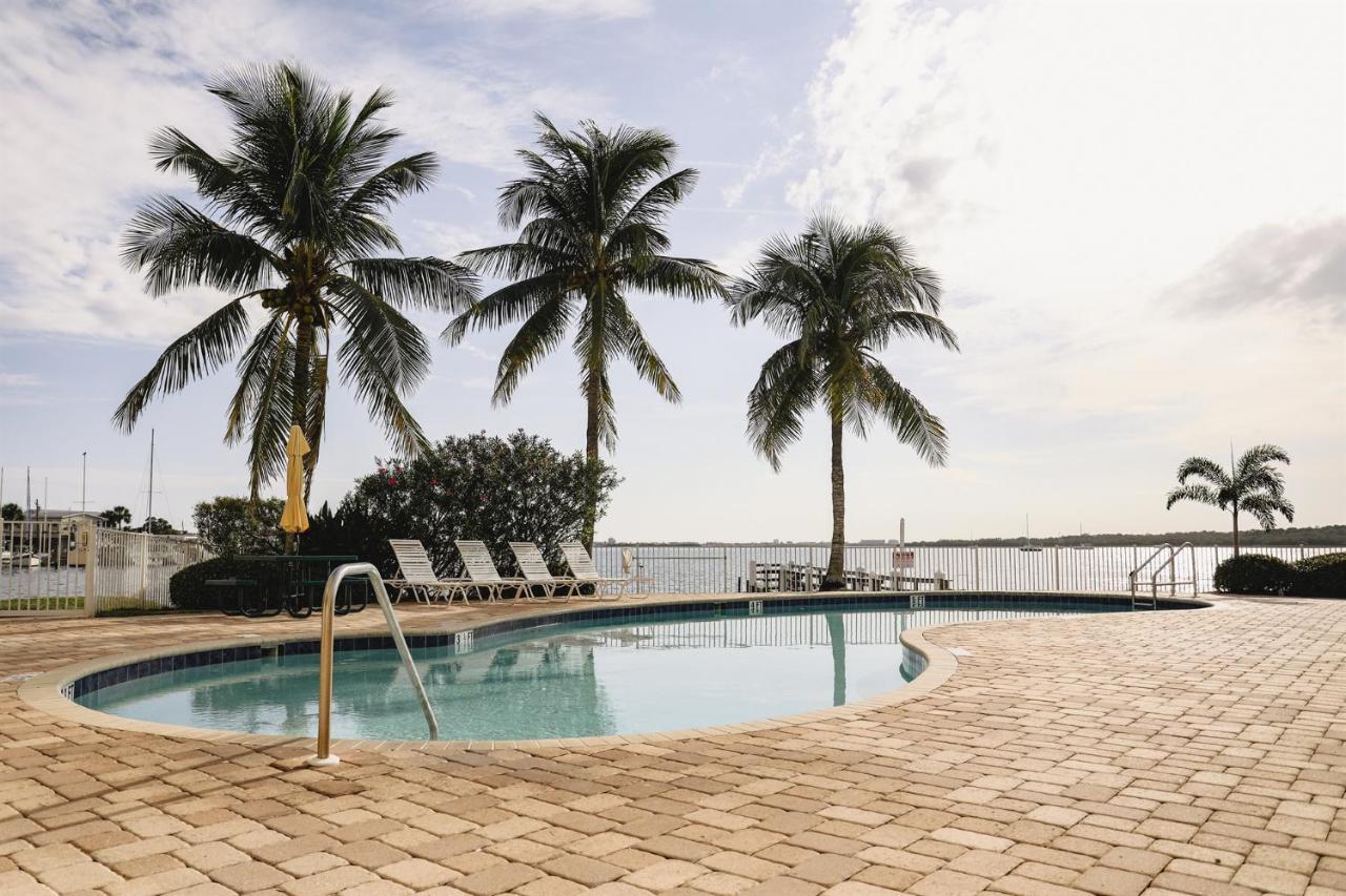 Dolphin Bay In Boca Ciega Resort - 2Br, Pool, Bay View セント・ピーターズバーグ エクステリア 写真