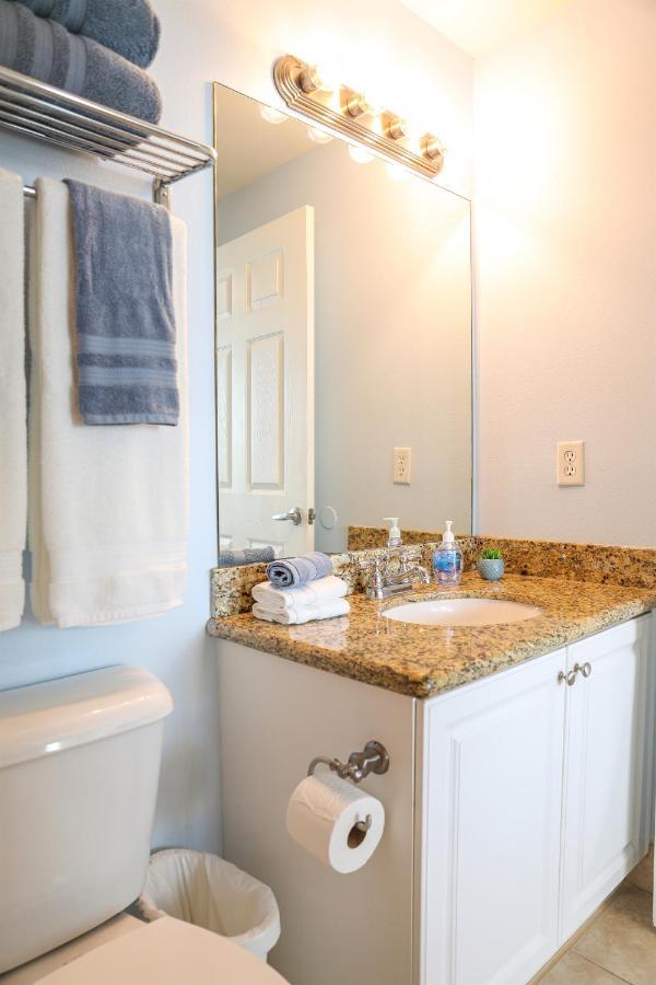 Dolphin Bay In Boca Ciega Resort - 2Br, Pool, Bay View セント・ピーターズバーグ エクステリア 写真