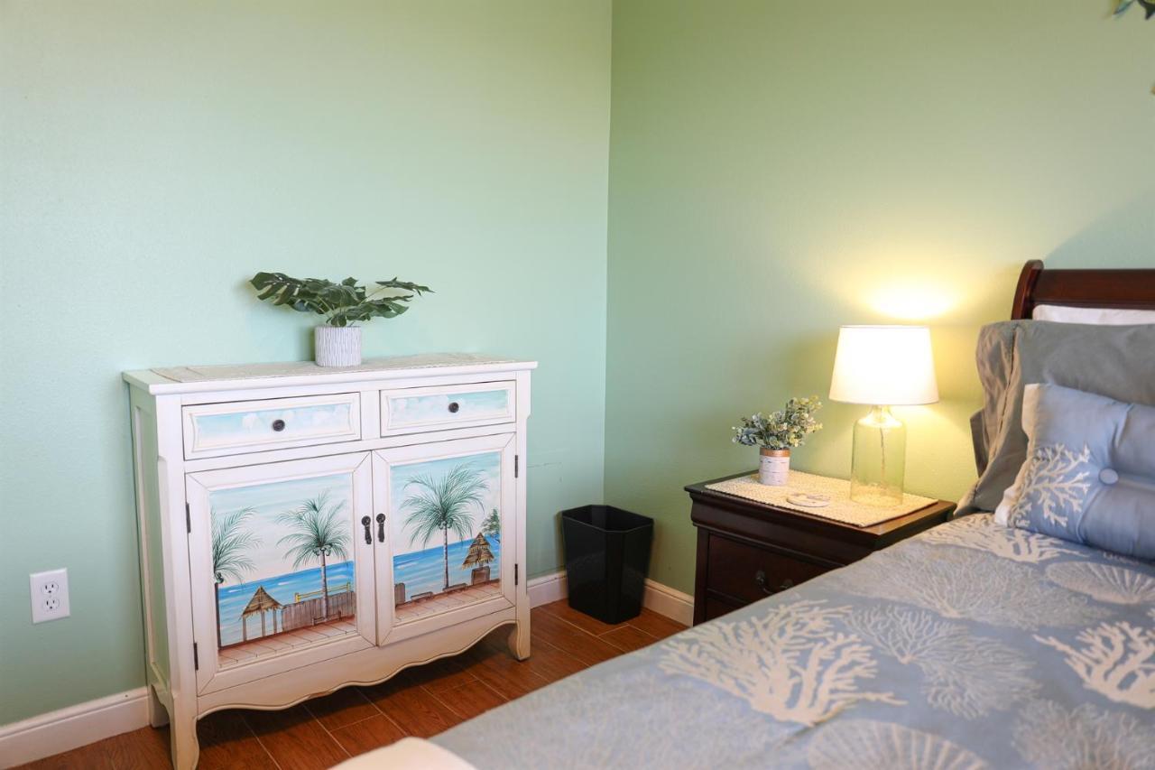 Dolphin Bay In Boca Ciega Resort - 2Br, Pool, Bay View セント・ピーターズバーグ エクステリア 写真