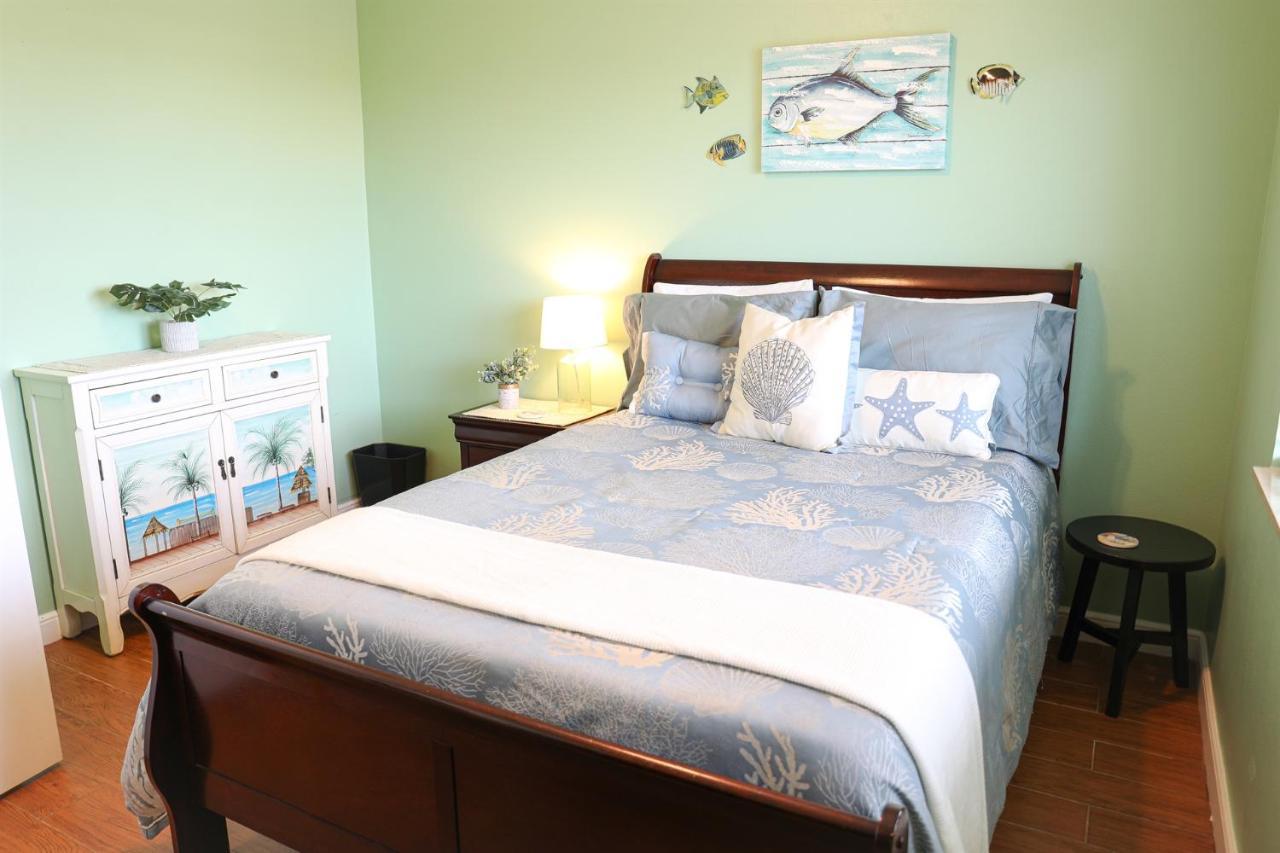 Dolphin Bay In Boca Ciega Resort - 2Br, Pool, Bay View セント・ピーターズバーグ エクステリア 写真