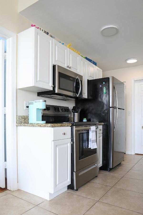 Dolphin Bay In Boca Ciega Resort - 2Br, Pool, Bay View セント・ピーターズバーグ エクステリア 写真
